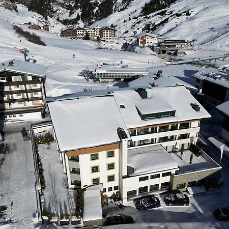 Hotel Albona Nova Zürs Exterior foto