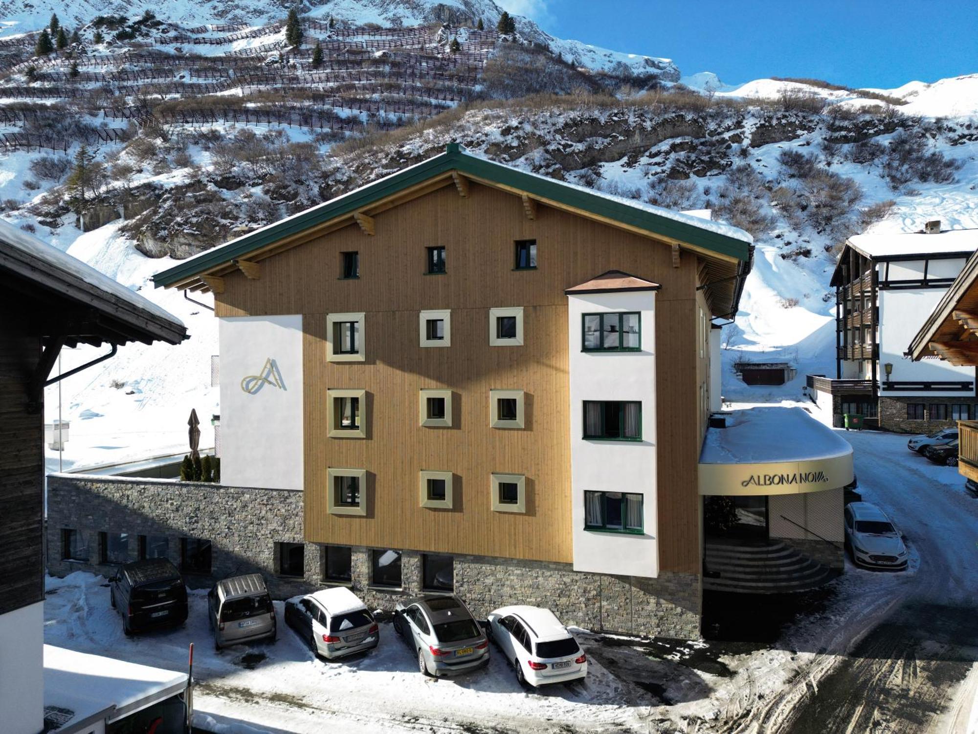Hotel Albona Nova Zürs Exterior foto